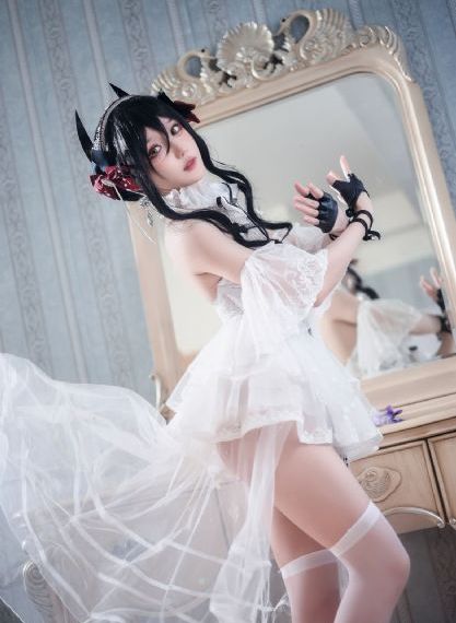 美女羞羞屁屁免费看_BD英语视频大全